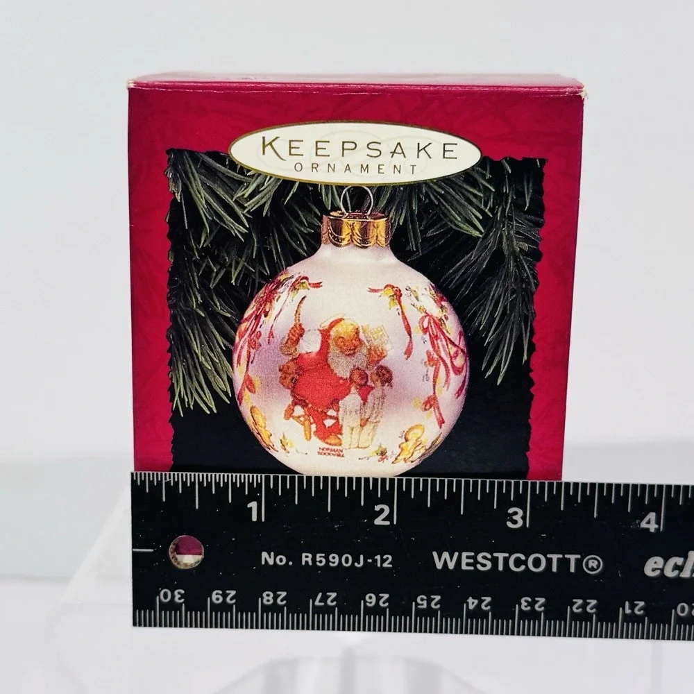 Hallmark Keepsake Ornament 1995 Santa's Visitors Glass Bulb Ball W Box‎ Rockwell